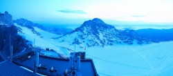 Archiv Foto Webcam Dachstein Gletscher: Panoramablick von der Bergstation 03:00