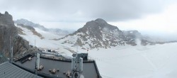 Archived image Panoramic webcam view at the Dachstein Glacier 17:00