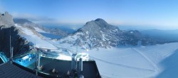 Archived image Panoramic webcam view at the Dachstein Glacier 01:00
