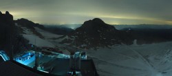 Archiv Foto Webcam Dachstein Gletscher: Panoramablick von der Bergstation 23:00