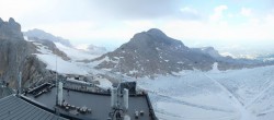 Archiv Foto Webcam Dachstein Gletscher: Panoramablick von der Bergstation 13:00