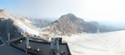 Archiv Foto Webcam Dachstein Gletscher: Panoramablick von der Bergstation 06:00