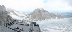 Archiv Foto Webcam Dachstein Gletscher: Panoramablick von der Bergstation 13:00