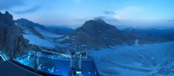 Archiv Foto Webcam Dachstein Gletscher: Panoramablick von der Bergstation 23:00
