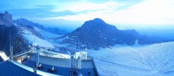 Archiv Foto Webcam Dachstein Gletscher: Panoramablick von der Bergstation 03:00