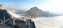 Archiv Foto Webcam Dachstein Gletscher: Panoramablick von der Bergstation 05:00