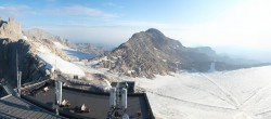 Archiv Foto Webcam Dachstein Gletscher: Panoramablick von der Bergstation 06:00
