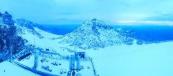 Archived image Panoramic webcam view at the Dachstein Glacier 03:00