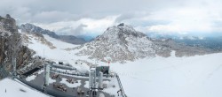Archiv Foto Webcam Dachstein Gletscher: Panoramablick von der Bergstation 15:00
