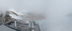 Archiv Foto Webcam Dachstein Gletscher: Panoramablick von der Bergstation 17:00