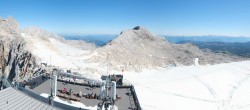 Archived image Panoramic webcam view at the Dachstein Glacier 09:00