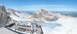 Archived image Panoramic webcam view at the Dachstein Glacier 13:00