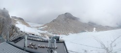 Archiv Foto Webcam Dachstein Gletscher: Panoramablick von der Bergstation 17:00