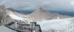 Archiv Foto Webcam Dachstein Gletscher: Panoramablick von der Bergstation 09:00
