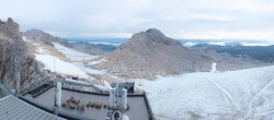 Archiv Foto Webcam Dachstein Gletscher: Panoramablick von der Bergstation 06:00