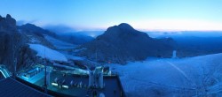 Archiv Foto Webcam Dachstein Gletscher: Panoramablick von der Bergstation 03:00