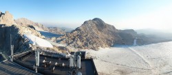 Archiv Foto Webcam Dachstein Gletscher: Panoramablick von der Bergstation 06:00