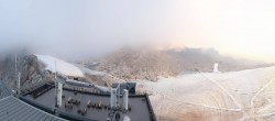 Archiv Foto Webcam Dachstein Gletscher: Panoramablick von der Bergstation 05:00