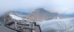 Archived image Panoramic webcam view at the Dachstein Glacier 05:00