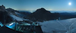 Archiv Foto Webcam Dachstein Gletscher: Panoramablick von der Bergstation 01:00