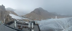 Archiv Foto Webcam Dachstein Gletscher: Panoramablick von der Bergstation 17:00