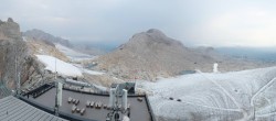 Archiv Foto Webcam Dachstein Gletscher: Panoramablick von der Bergstation 07:00