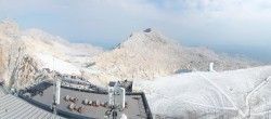Archiv Foto Webcam Dachstein Gletscher: Panoramablick von der Bergstation 09:00