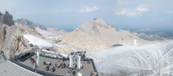 Archiv Foto Webcam Dachstein Gletscher: Panoramablick von der Bergstation 13:00