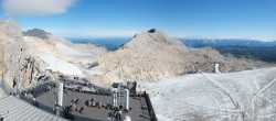 Archiv Foto Webcam Dachstein Gletscher: Panoramablick von der Bergstation 09:00