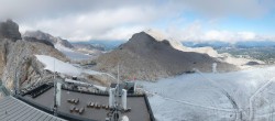 Archived image Panoramic webcam view at the Dachstein Glacier 13:00