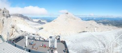 Archived image Panoramic webcam view at the Dachstein Glacier 11:00