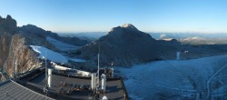 Archived image Panoramic webcam view at the Dachstein Glacier 17:00