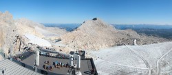 Archiv Foto Webcam Dachstein Gletscher: Panoramablick von der Bergstation 09:00