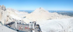Archiv Foto Webcam Dachstein Gletscher: Panoramablick von der Bergstation 11:00