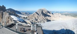 Archiv Foto Webcam Dachstein Gletscher: Panoramablick von der Bergstation 15:00