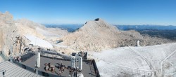 Archiv Foto Webcam Dachstein Gletscher: Panoramablick von der Bergstation 16:00