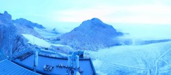 Archived image Panoramic webcam view at the Dachstein Glacier 05:00