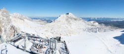 Archiv Foto Webcam Dachstein Gletscher: Panoramablick von der Bergstation 09:00