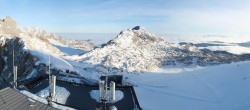 Archiv Foto Webcam Dachstein Gletscher: Panoramablick von der Bergstation 07:00