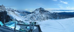 Archived image Panoramic webcam view at the Dachstein Glacier 01:00