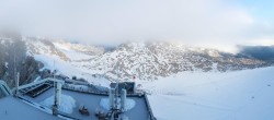 Archived image Panoramic webcam view at the Dachstein Glacier 07:00