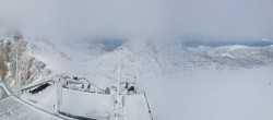 Archiv Foto Webcam Dachstein Gletscher: Panoramablick von der Bergstation 13:00