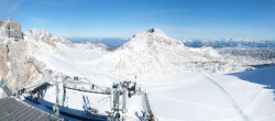 Archiv Foto Webcam Dachstein Gletscher: Panoramablick von der Bergstation 09:00