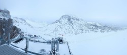 Archiv Foto Webcam Dachstein Gletscher: Panoramablick von der Bergstation 06:00