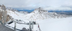 Archiv Foto Webcam Dachstein Gletscher: Panoramablick von der Bergstation 09:00