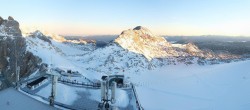Archiv Foto Webcam Dachstein Gletscher: Panoramablick von der Bergstation 06:00