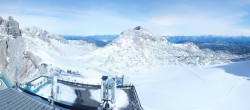 Archiv Foto Webcam Dachstein Gletscher: Panoramablick von der Bergstation 17:00