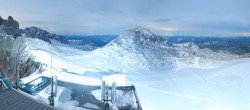 Archiv Foto Webcam Dachstein Gletscher: Panoramablick von der Bergstation 23:00