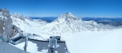 Archiv Foto Webcam Dachstein Gletscher: Panoramablick von der Bergstation 23:00