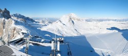 Archiv Foto Webcam Dachstein Gletscher: Panoramablick von der Bergstation 12:00